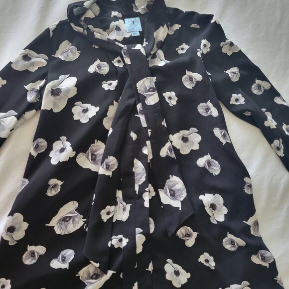 Flowy Black/White CeCe Stunner - Picture 6 of 11